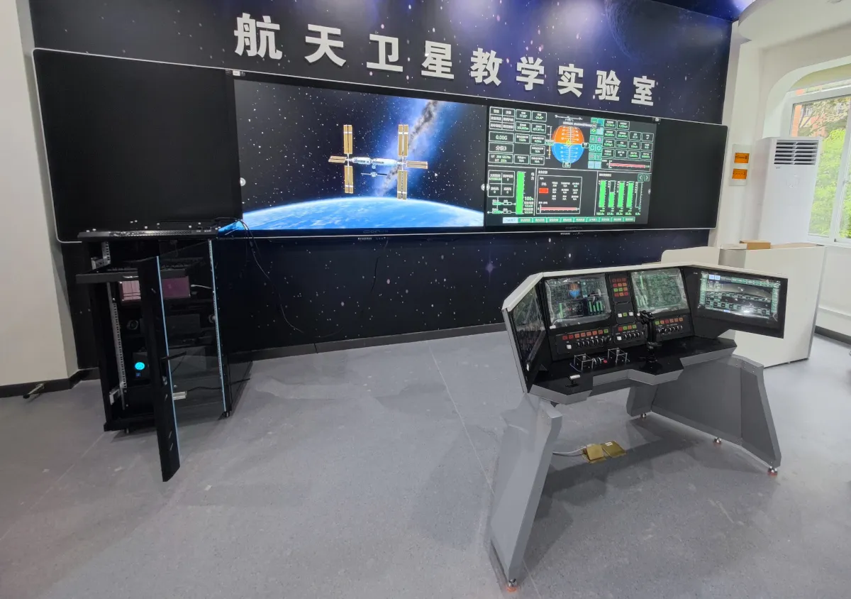 河南省鲁山县第一高级中学_航天科普设备